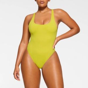 SKIMS Swim Citrus Recycled Scoop Neck One Piece Swimsuit - Size Medium